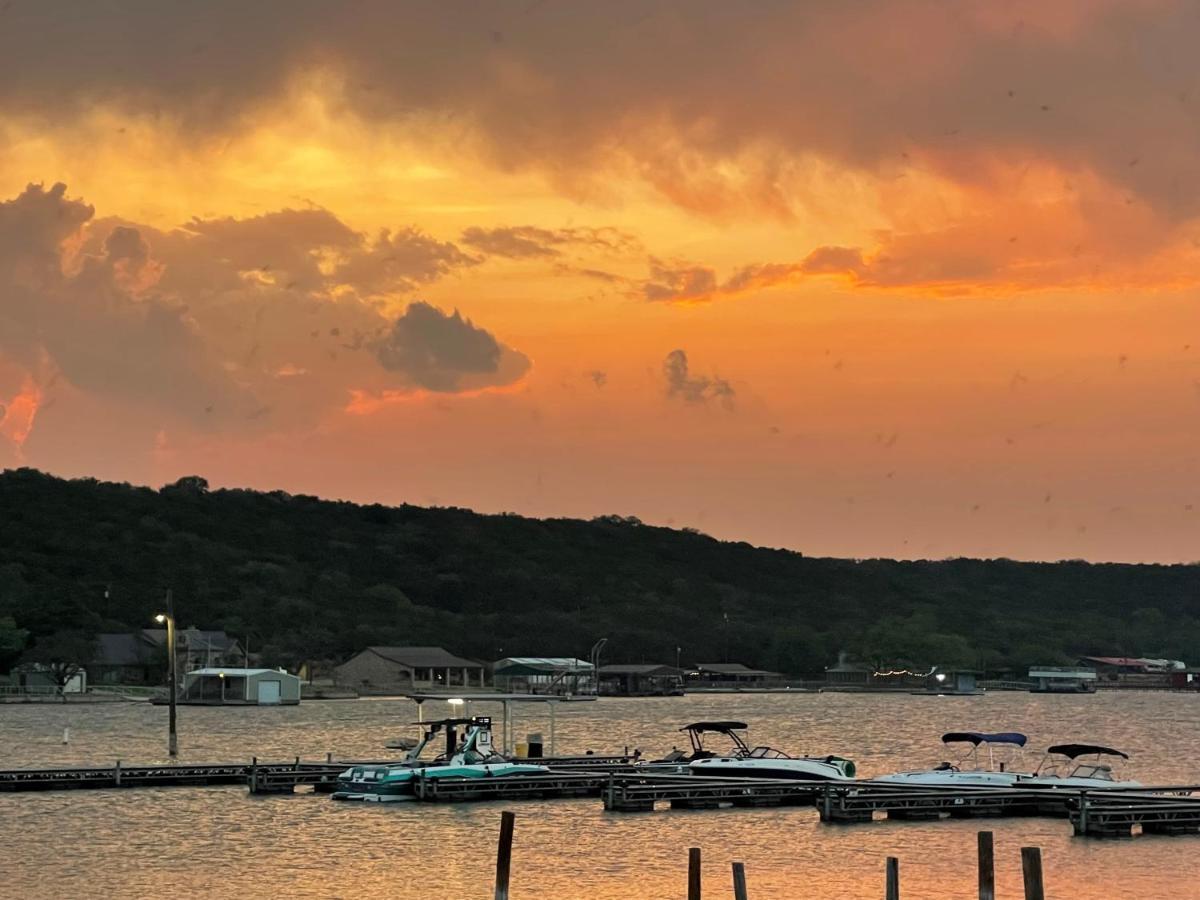 Fox Hollow Resort Graham Bagian luar foto